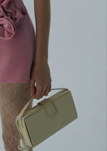 Load image into Gallery viewer, Apolonia bag in cream leather with flower charm