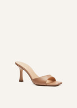 Load image into Gallery viewer, Thin leather mules in beige
