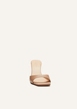Load image into Gallery viewer, Thin leather mules in beige
