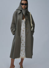 Load image into Gallery viewer, Belted cotton trench coat in grey
