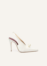Load image into Gallery viewer, SS25 SLINGBACK SATIN CREAM PEARL

