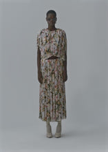 Load and play video in Gallery viewer, AW25 SKIRT 02 CREAM PRINT
