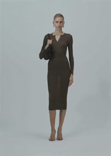 Load and play video in Gallery viewer, PF25 KNITWEAR 17 DRESS BROWN
